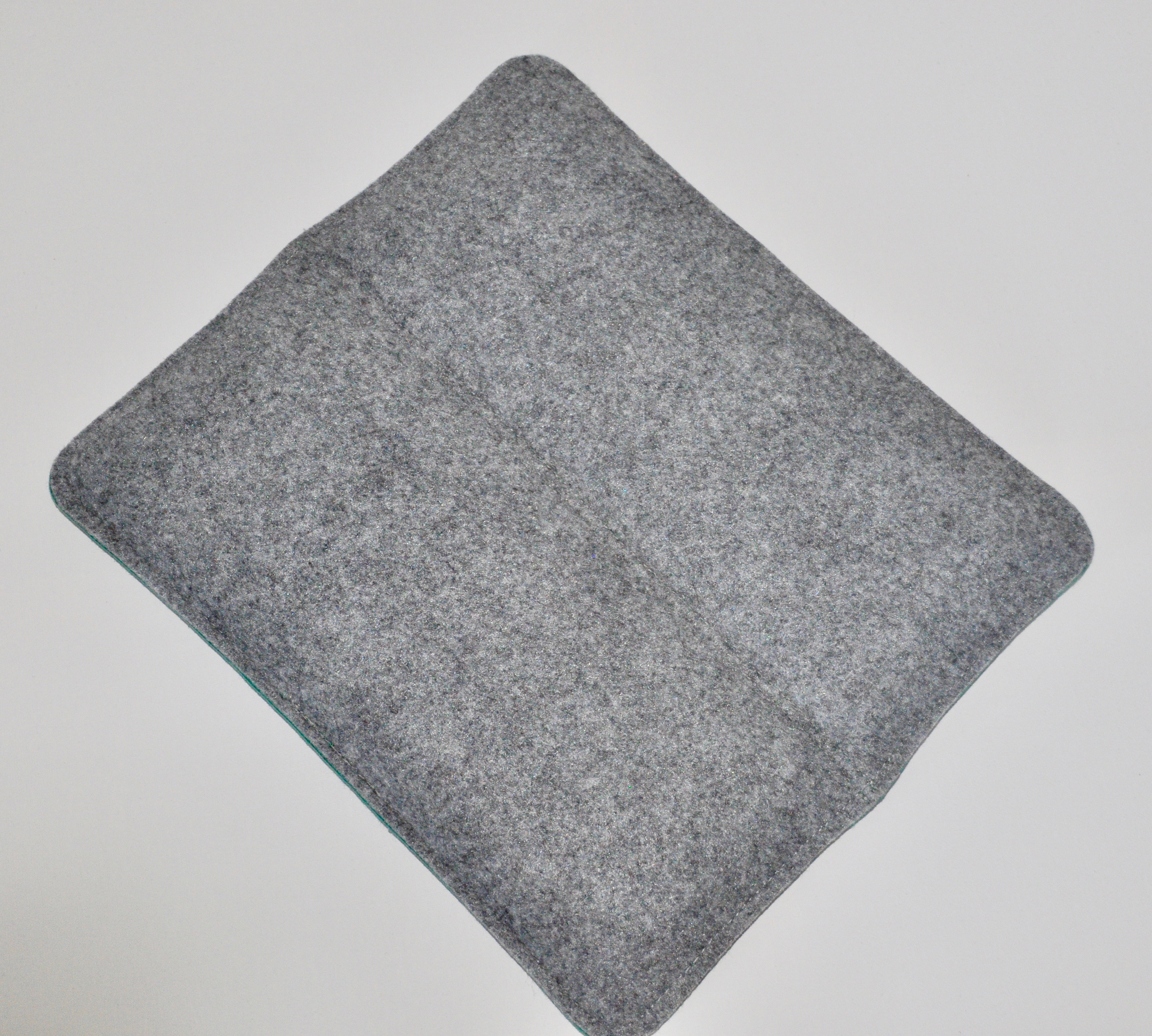 DSC_0098 Filz Klapp Kissen 32 x 32cm 28mm dick