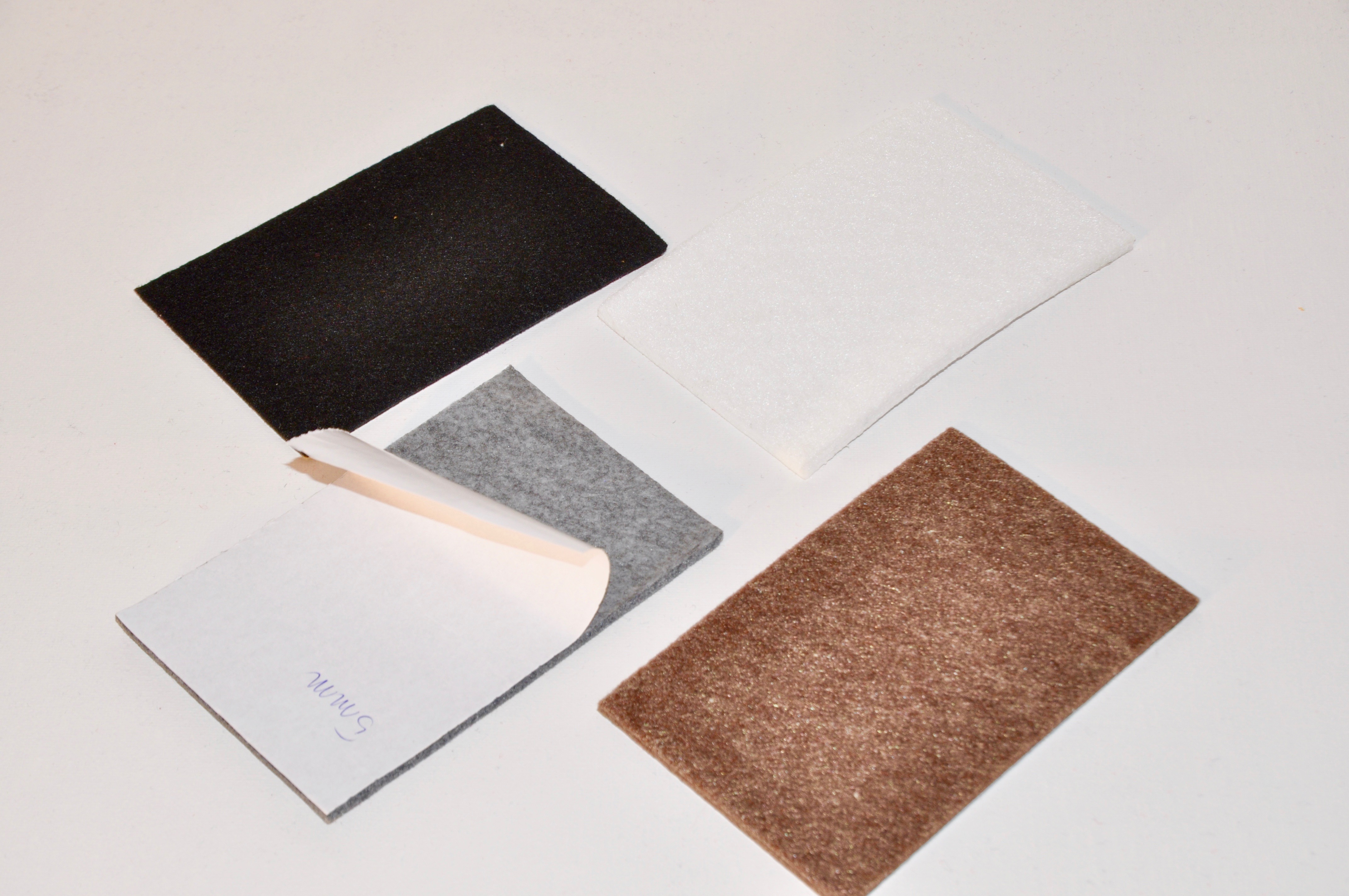 DSC_0177 Filzgleiter 45 x 60 mm ( 4 Stück )